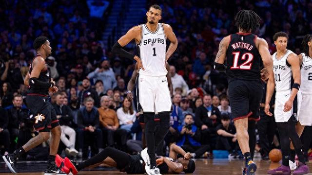 开云体育下载网址-正负值+41！文班亚马：我们是世界上最棒的球队|客场|圣安东尼奥马刺队|维克托·文班亚马|凯尔登-约翰逊|NBA常规赛_新浪体育_新浪新闻